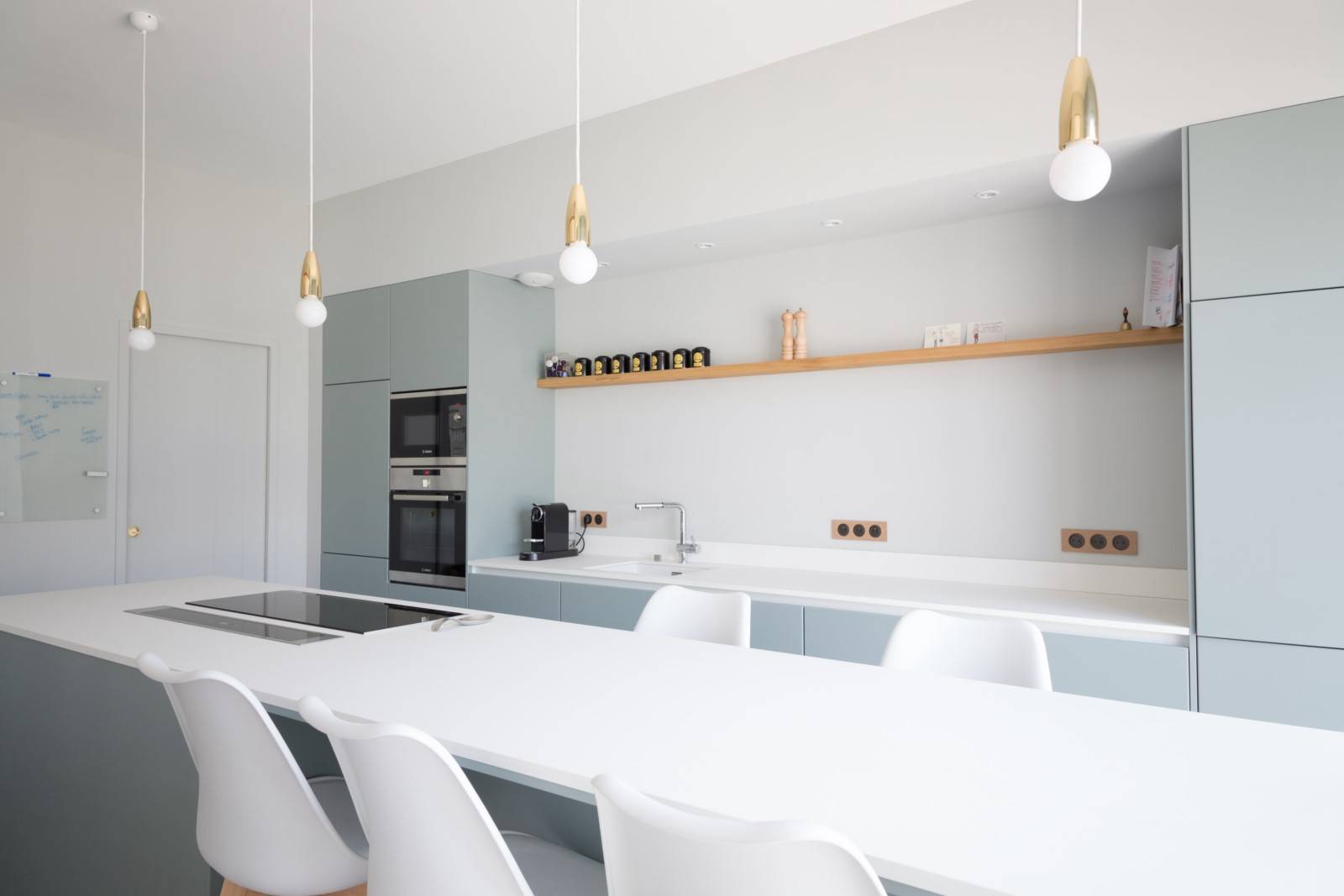 Cuisine haut de gamme avec verrière en bois Bordeaux