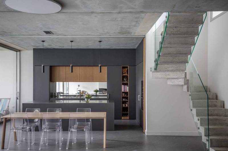 Création d'une cuisine sur mesure Noir et bois dans un esprit loft, Bordeaux Caudéran